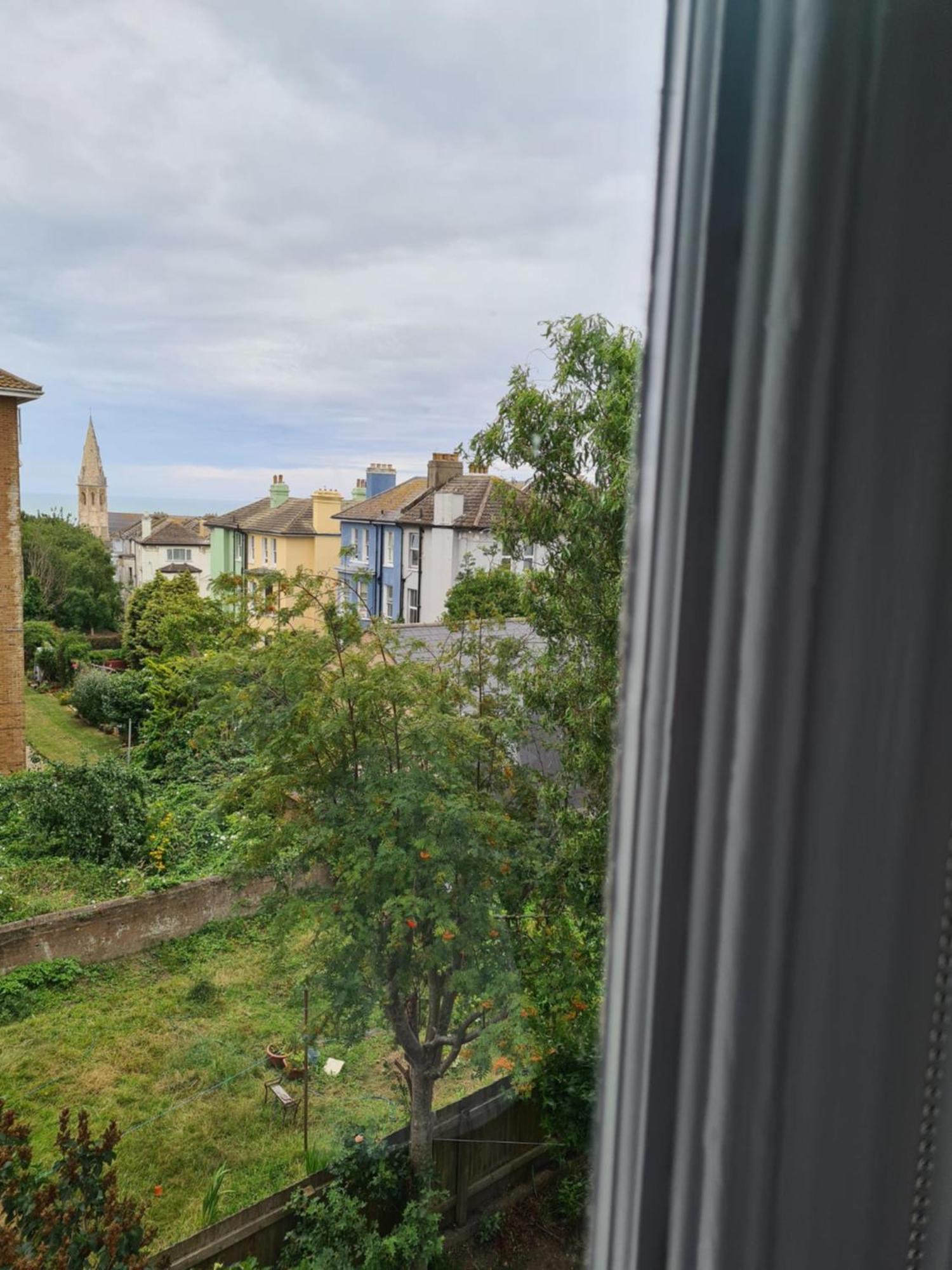 Gorgeous Sea View Apartment 5 Mins To The Beach St Leonards-on-Sea Esterno foto